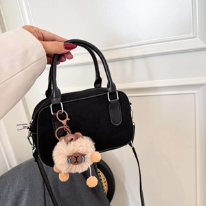 Sac Bandoulière Boston en Velours Côtelé Vintage pour Femmes Petit Sac à Main Rétro avec Pendentif Mouton en Peluche Automne