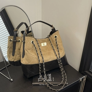 Borsa da Donna a Contrasto con Motivo a Rombi Vintage in PU con Catena Tracolla e Chiusura a Girello in Metallo Borsa Moda