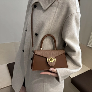 Sac à bandoulière rétro pour femme en cuir marron et tissu tissé avec boucle en métal M