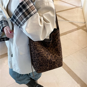 Grand sac cabas léopard en suédine pour femme sac à bandoulière vintage de grande capacité