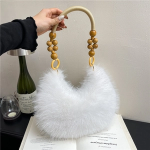 Sac Hobo Croissant en Fausse Fourrure Peluche pour Femmes Avec Poignée en Perles de Bois Grande Capacité Sac à Épaule Automne Hiver