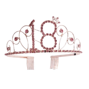 Détail du diadème 18ème anniversaire en or rose avec strass roses et peignes