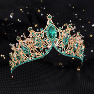 Couronne de mariée baroque vintage avec cristaux émeraude et perles dorées