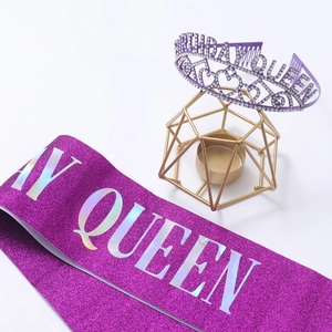 Parure Birthday Queen avec écharpe violette scintillante et diadème en strass sur cadre