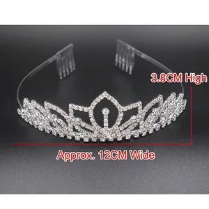 Corona da sposa con strass argentati, punte a onda e pettini laterali, larghezza 12cm