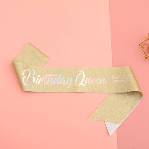 Écharpe dorée pailletée Birthday Queen avec couronne pour costume de fête de femmes