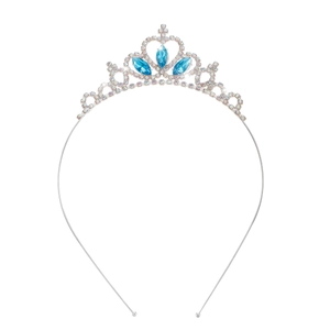 Set serre-tête couronne Birthday Girl avec tiare argentée et strass bleus sur fond blanc