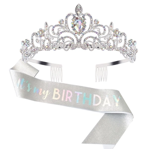 Célébration d'Anniversaire Couronne de Strass et Écharpe Pailletée avec Lettrage It Is My Birthday pour Femmes Filles Déco de Fête