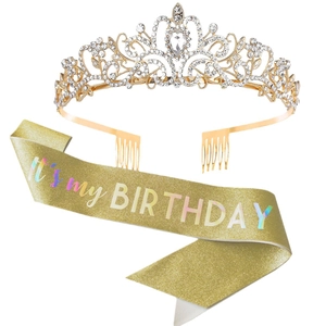 Ensemble d'anniversaire doré avec couronne en strass et écharpe It's my BIRTHDAY pour femme