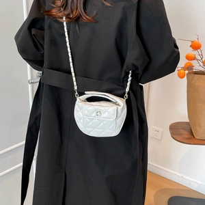 Chic quilted white mini crossbody bag for girls with camellia buckle and chain strap
