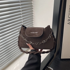 Women Retro Woven Strap Shoulder Bag With Flower Metal Chain Synthetic Leather Fashion Underarm Bag Small Square Crossbody Bag