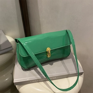 Women's Retro PU Patent Leather Shoulder Bag Trendy Underarm Bag French Minimalist Glossy Small Square Bag With Gold Clasp