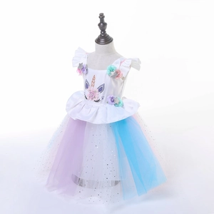 Abito da principessa unicorno per bambine con ricami floreali e strati di tulle con paillettes