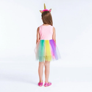 Robe princesse licorne pour fille avec jupe en tulle arc-en-ciel et bandeau, vue de dos