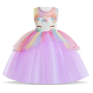 Abito da unicorno per bambina senza maniche con fiori 3D e gonna in tulle arcobaleno