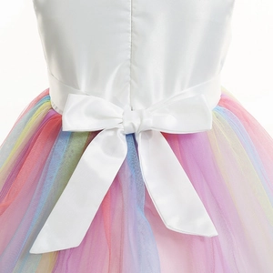 Abito da principessa unicorno per bambine con corpetto in raso bianco e gonna in tulle