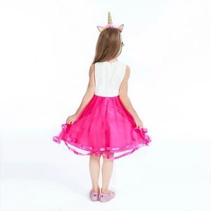 Vue arrière de robe licorne Noël pour fille avec jupe en tulle magenta et serre-tête