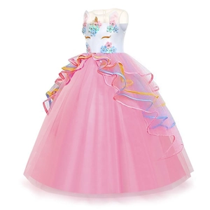 Détails du haut licorne rose avec fleurs 3D et couches de tulle arc-en-ciel du jupon