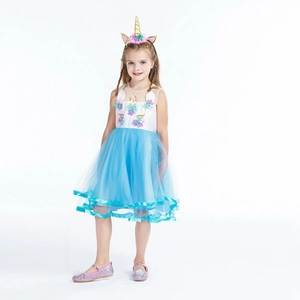 Détails de robe licorne pour fille avec broderie florale et jupe en tulle bleu ciel