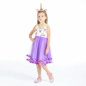 Robe licorne sans manches avec broderie florale et ensemble bandeau assorti pour filles