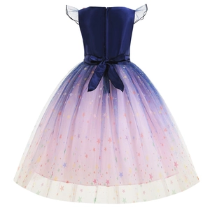 Robe de princesse licorne avec corsage en satin bleu et jupe en tulle étoilé