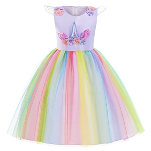 Abito da principessa unicorno senza maniche con gonna in tulle arcobaleno e fiori 3D
