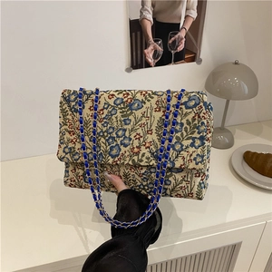 Retro-Umhängetasche mit Blumenstickerei und Kettenriemen für Damen im Vintage-Stil