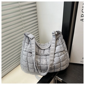 Sac fourre-tout matelassé gris style nuage en nylon avec grande capacité pour femme