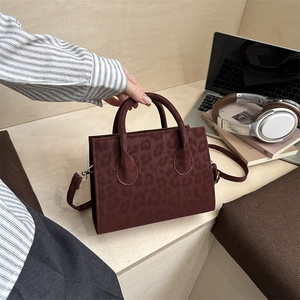Sac à Épaule Vintage Imprimé Léopard en Cuir Synthétique pour Femmes Petit Sac à Main Carré avec Bandoulière Réglable
