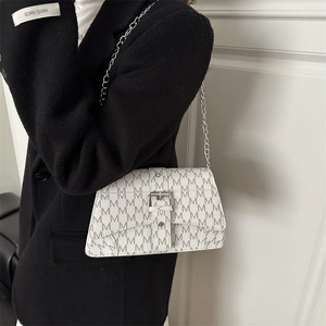 Sac à Épaule Femme avec Imprimé Monogramme Lettre M en Cuir Synthétique Sac Bandoulière avec Chaîne Métallique Rétro Carré