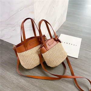 Set di borse in paglia intrecciata con manici in pelle PU caramello e tracolle regolate