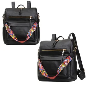 Détail d'un sac à dos en cuir PU noir avec bandoulière tissée géométrique colorée