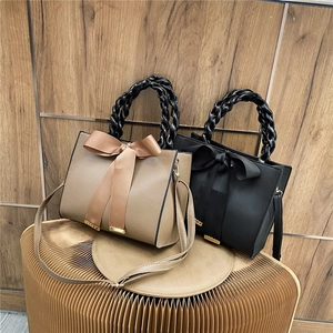 Sac À Main Mode En Cuir PU Pour Femmes Avec Grand Nœud Et Poignée Tressée Petit Sac Carré Bandoulière Polyvalent Quotidien