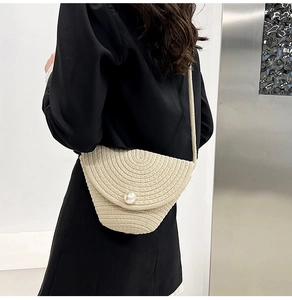 Women Handmade Straw Woven Bag With Large Artificial Pearl Buckle Summer Beach Vacation Crossbody Shoulder Bag For Ladies Straw Bags