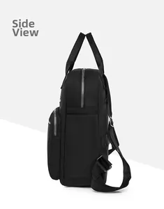 Vue latérale du sac à dos en nylon noir avec fermetures éclair argentées et poignée
