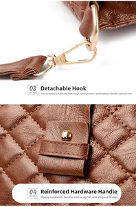 Détail du sac en cuir matelassé marron avec crochets dorés et poignée renforcée
