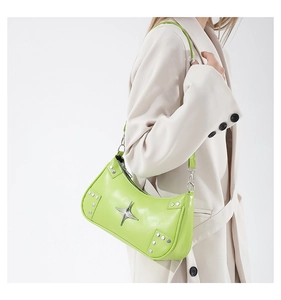 Sac à bandoulière Y2K vert fluo avec boucle étoile argentée et rivets