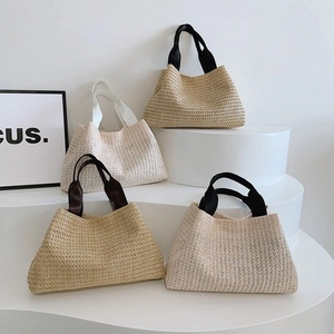 Sacs cabas chics en paille tressée en plusieurs couleurs pour la mode estivale