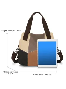 Comparaison de taille du cabas en toile avec un iPad affichant les dimensions précises