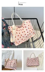 Sac fourre-tout en velours côtelé rose avec imprimé fraises et anses blanches variées