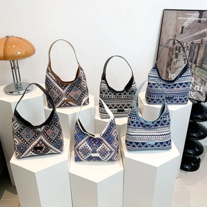 Women Ethnic Style Canvas Tote Bag Large Capacity Geometric Pattern Bohemian Shoulder Bag For Commuting School Handbag