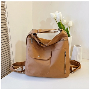 Khakifarbene Nylon-Tote-Tasche mit Reißverschlusstaschen und Metalldruckknopf im Detail