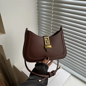 Sac Sous le Bras pour Femmes en Cuir PU Design de Niche Française Mode Sac à Épaule Hobo Avec Boucle en Métal Géométrique