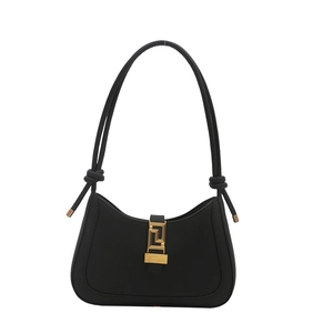 Sac croissant noir de style français avec boucle dorée et bandoulière nouée