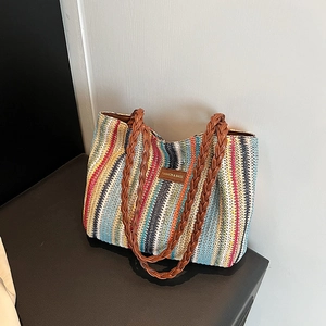 Sac fourre-tout en paille tissée à rayures colorées avec anses en cuir tressé marron
