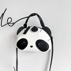 Sac bandoulière mignon en forme de panda avec anses noires et cuir synthétique blanc