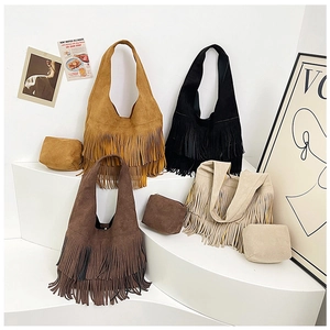 Suède franje shopper set met bijpassende portemonnee in vier boho aardetinten