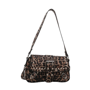 Sac bandoulière léopard avec clous et boucles en métal au style rétro biker Y2K chic