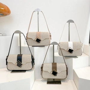 Fashion Woven PU Leather Shoulder Bag For Women Commuter Small Square Underarm Bag With Geometric Buckle Casual Crossbody Bag