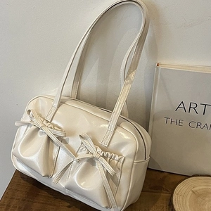 Sac fourre-tout rétro blanc crème avec poches à nœuds et finition brillante style vintage